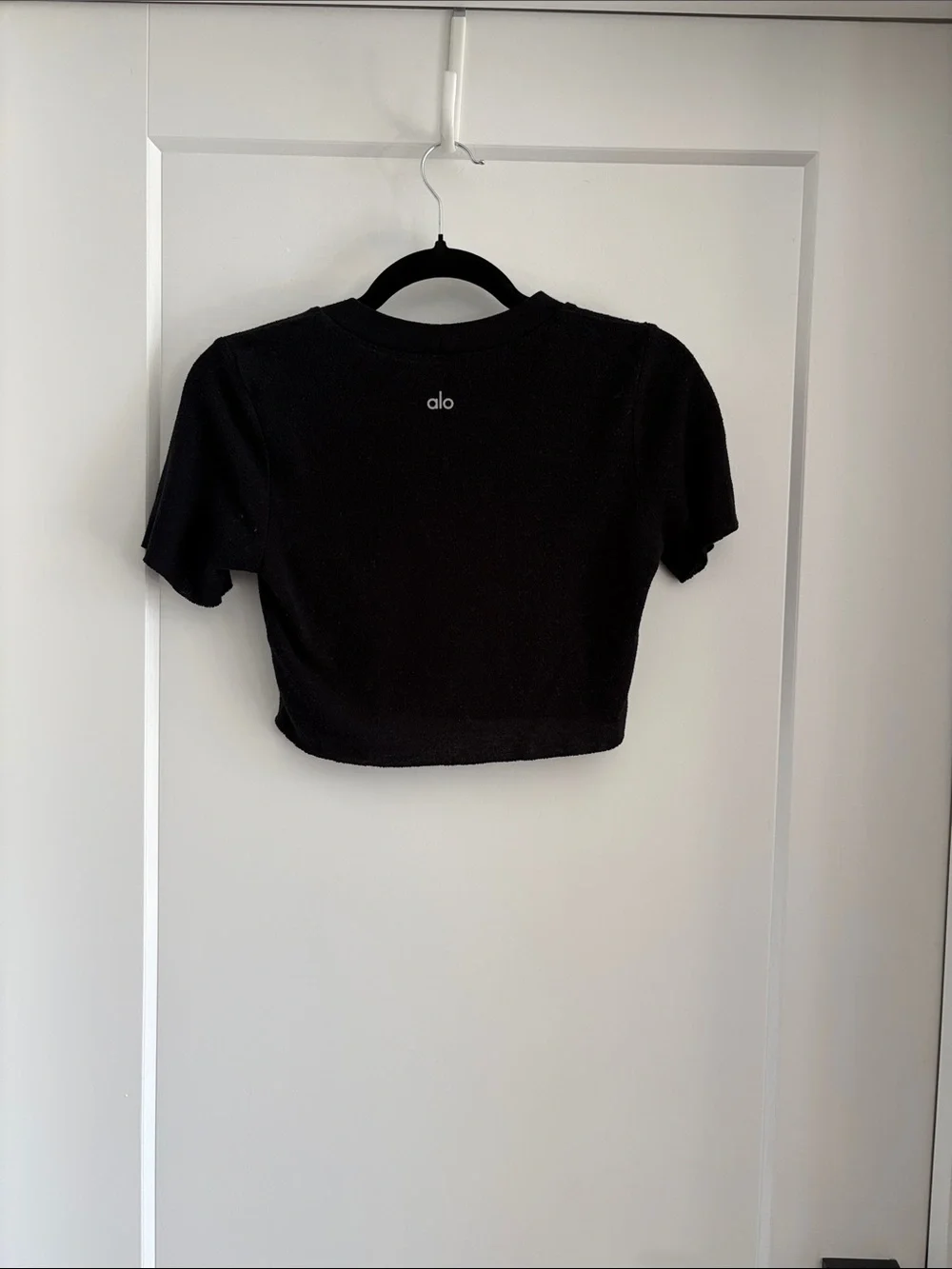 ALO Yoga Black Crop Tee